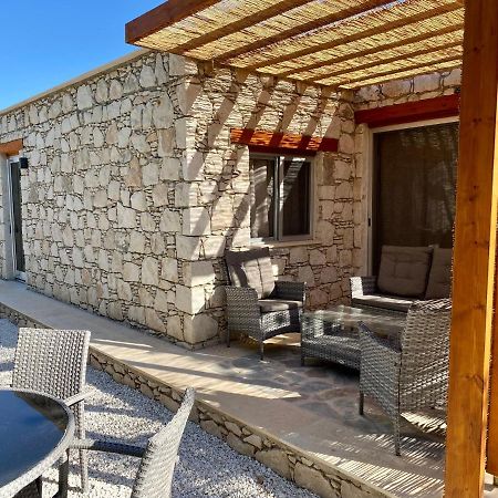 Ammos Luxury Suits And Residences Peyia Exterior foto