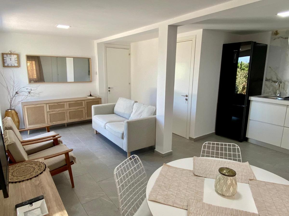 Ammos Luxury Suits And Residences Peyia Exterior foto